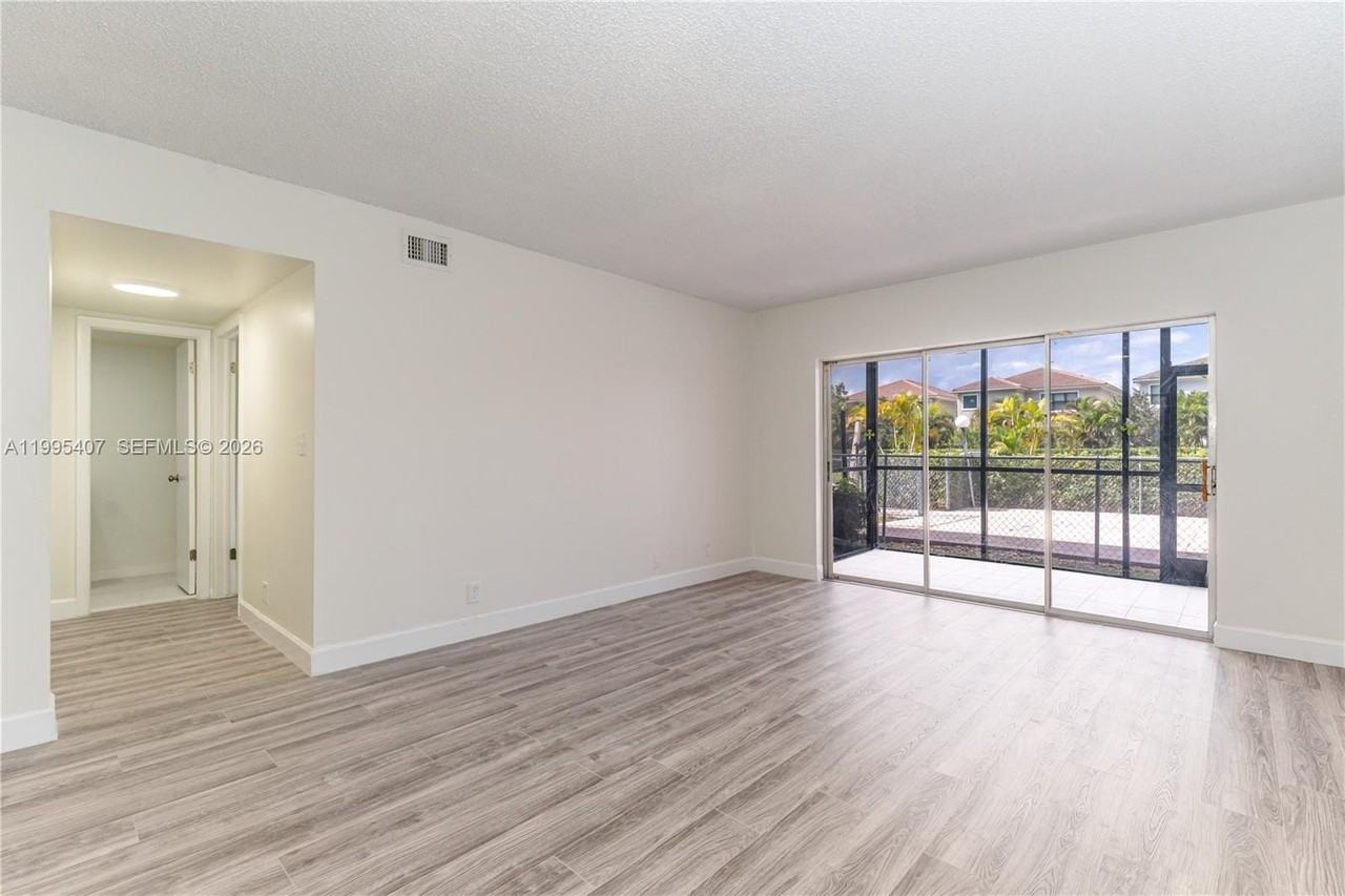 8705 Nw 38th Dr #3A - Photo 7 of 24