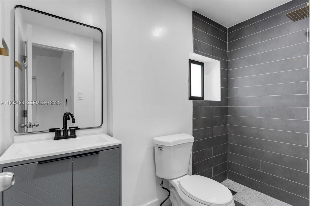 5790 Sw 5th St #REAR - Photo 3 of 6