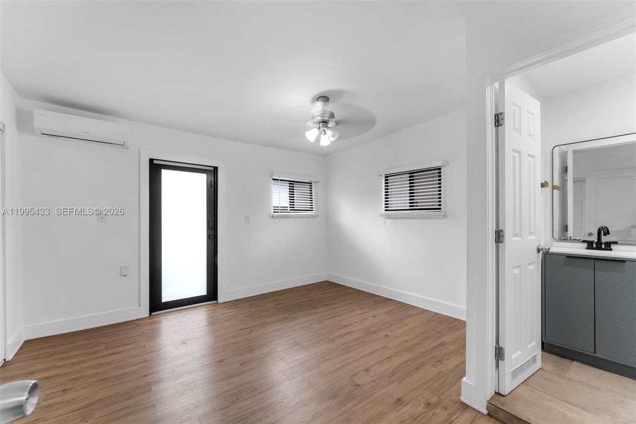 5790 Sw 5th St #REAR - Photo 5 of 6