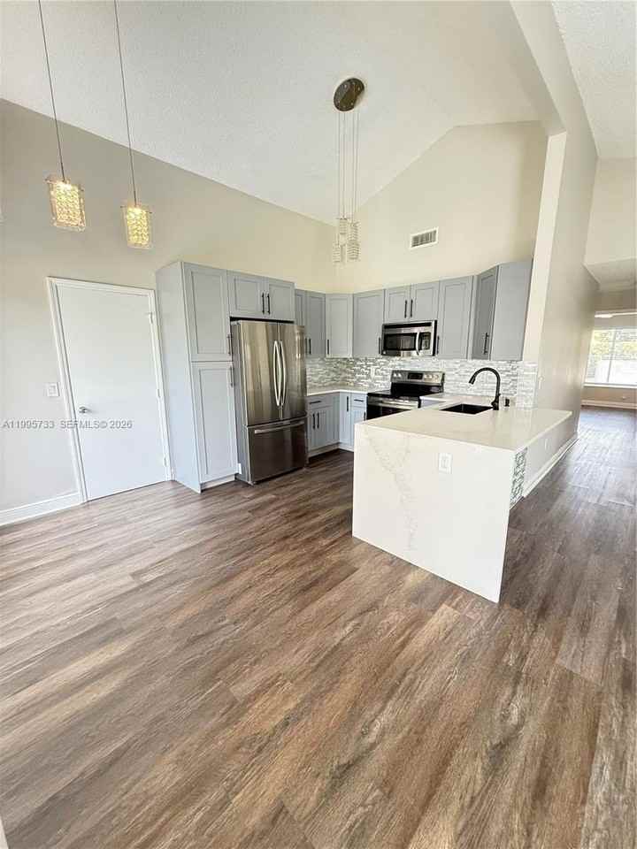 8419 Garden Gate Pl - Photo 3 of 17