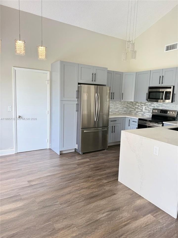 8419 Garden Gate Pl - Photo 5 of 17