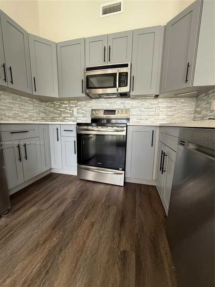 8419 Garden Gate Pl - Photo 6 of 17