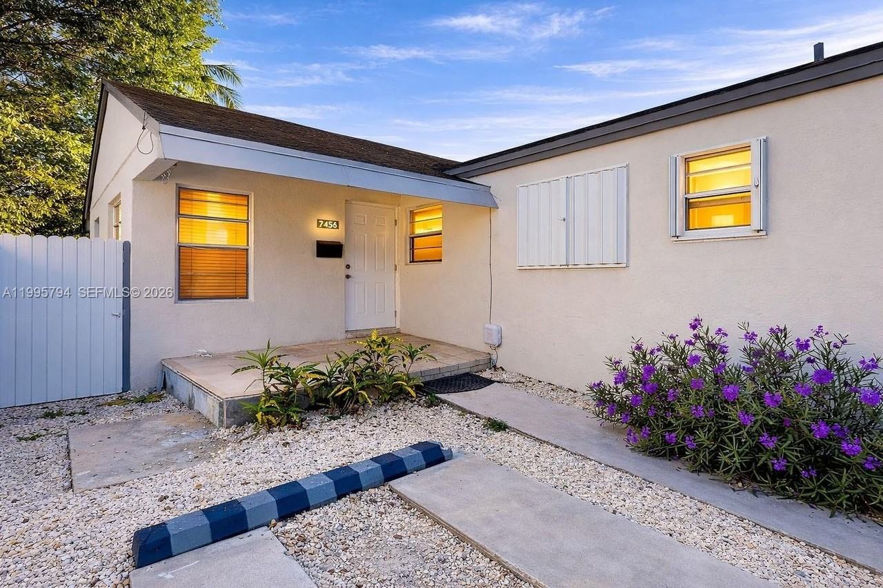 2436 Nw 11th St #2436 - Photo 4 of 39