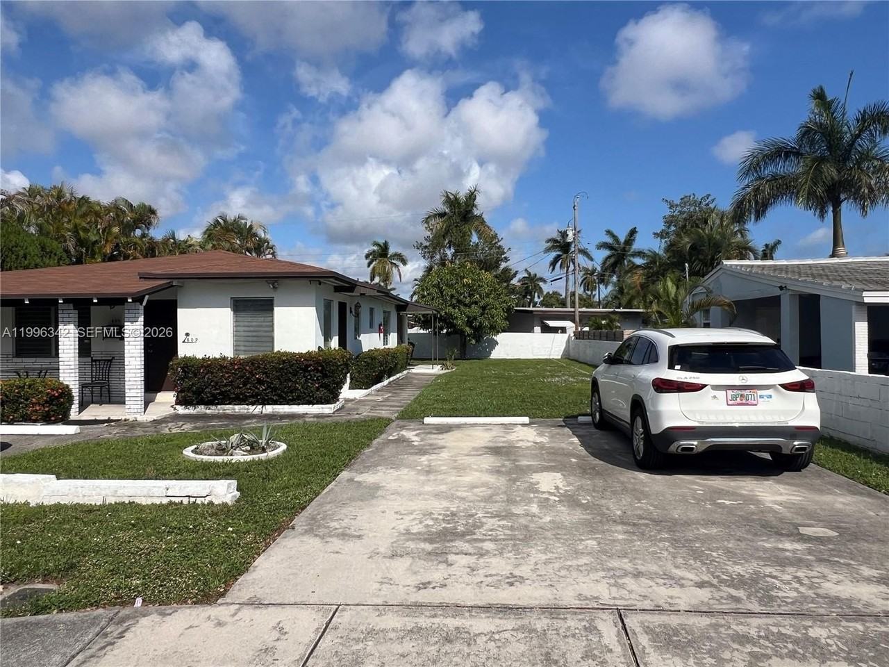 809 Ne 2nd St #2 - Photo 3 of 8