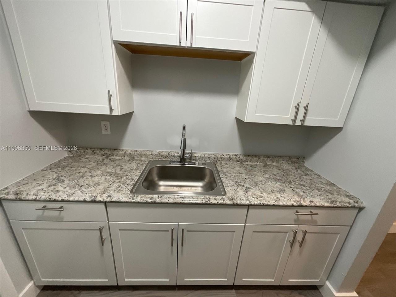 1026 Pennsylvania Ave #2 - Photo 5 of 16