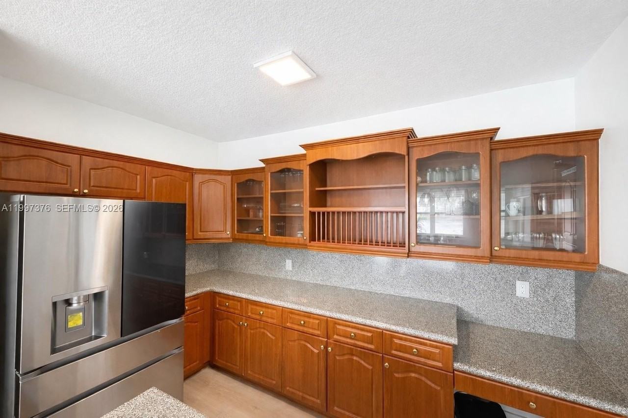 3821 Sw 167th Ave - Photo 2 of 24