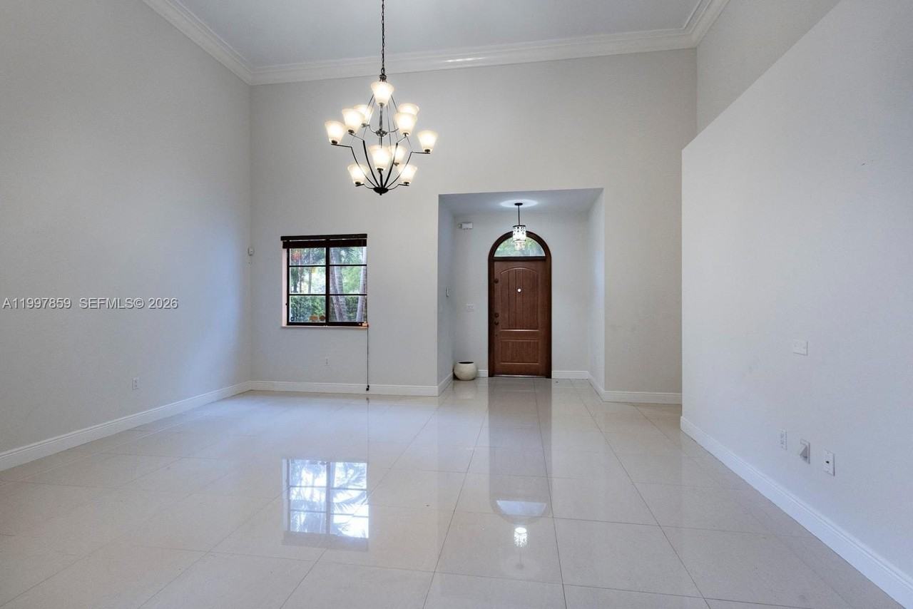 324 Sw 30th Rd - Photo 6 of 26