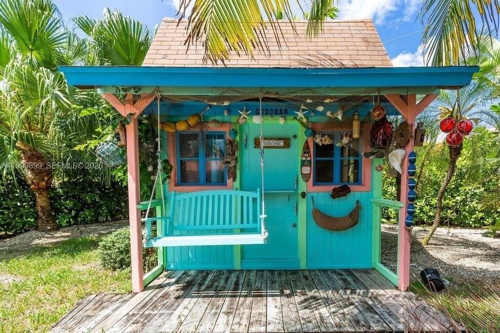 14610 Tarpon Dr - Photo 5 of 40