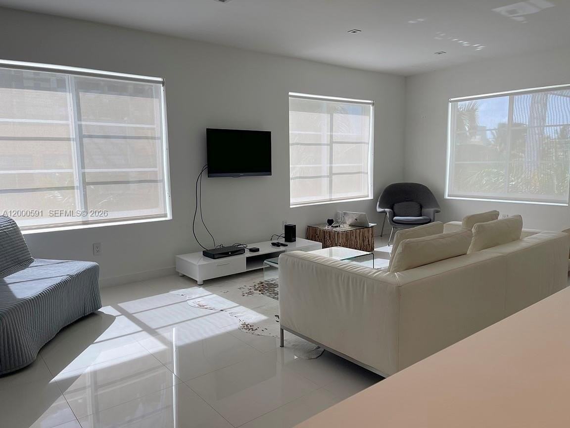 1460 Ocean Dr #401 - Photo 3 of 20