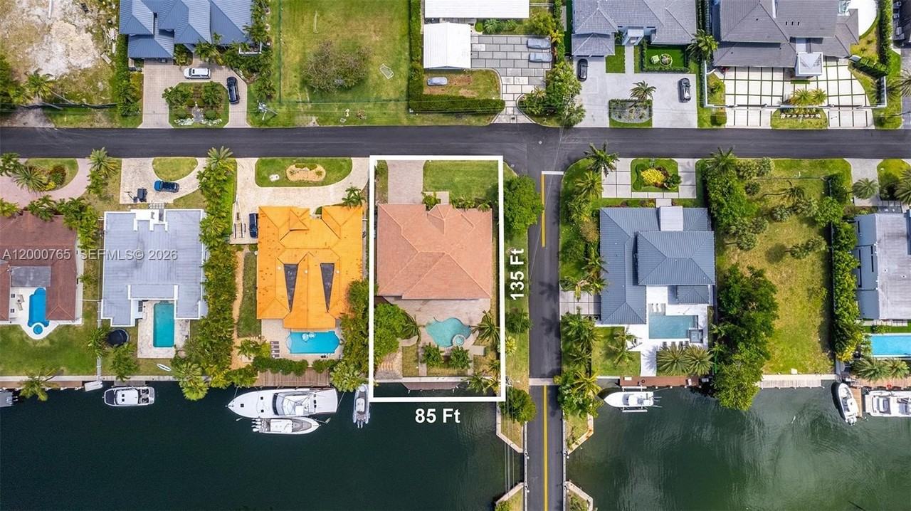 552 Palm Dr - Photo 6 of 50