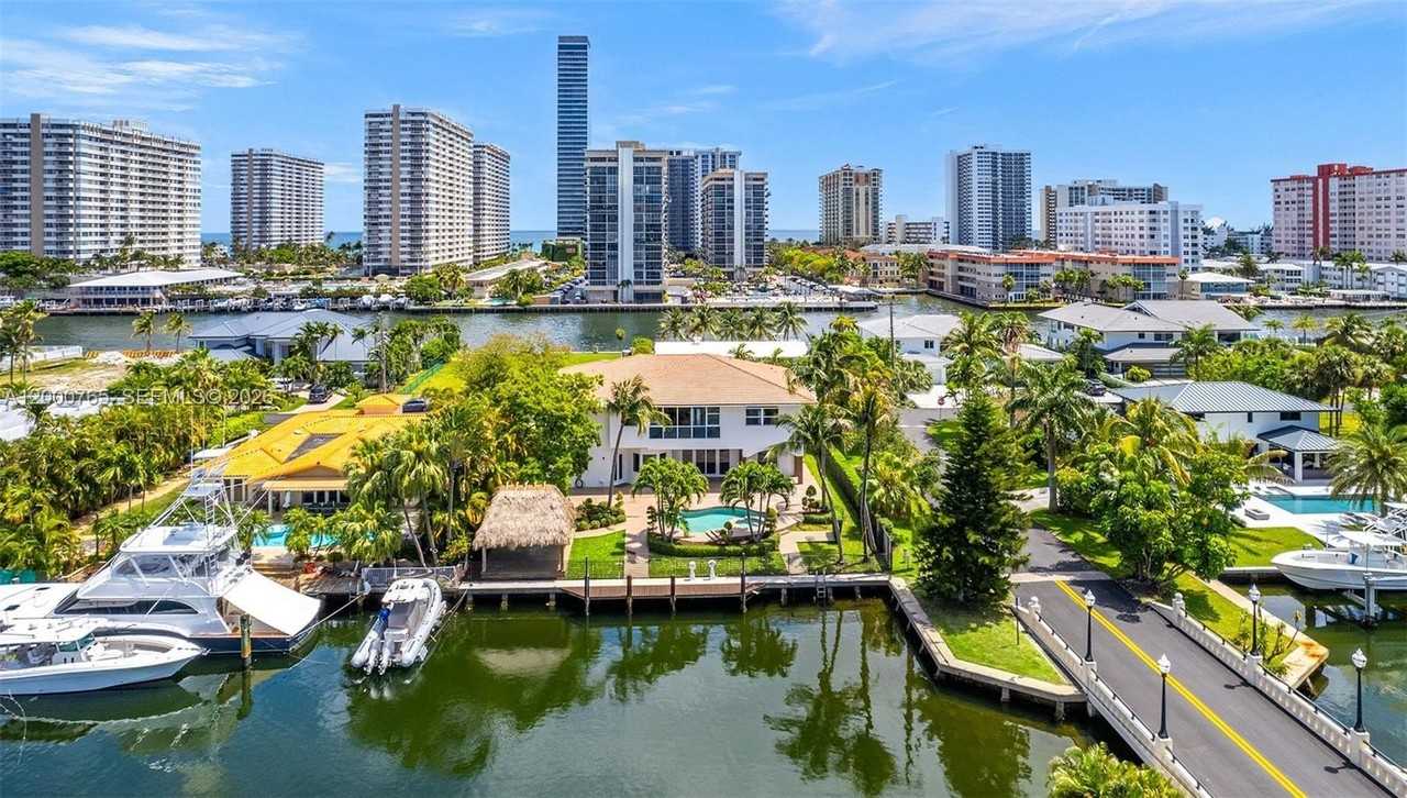 552 Palm Dr - Photo 7 of 50