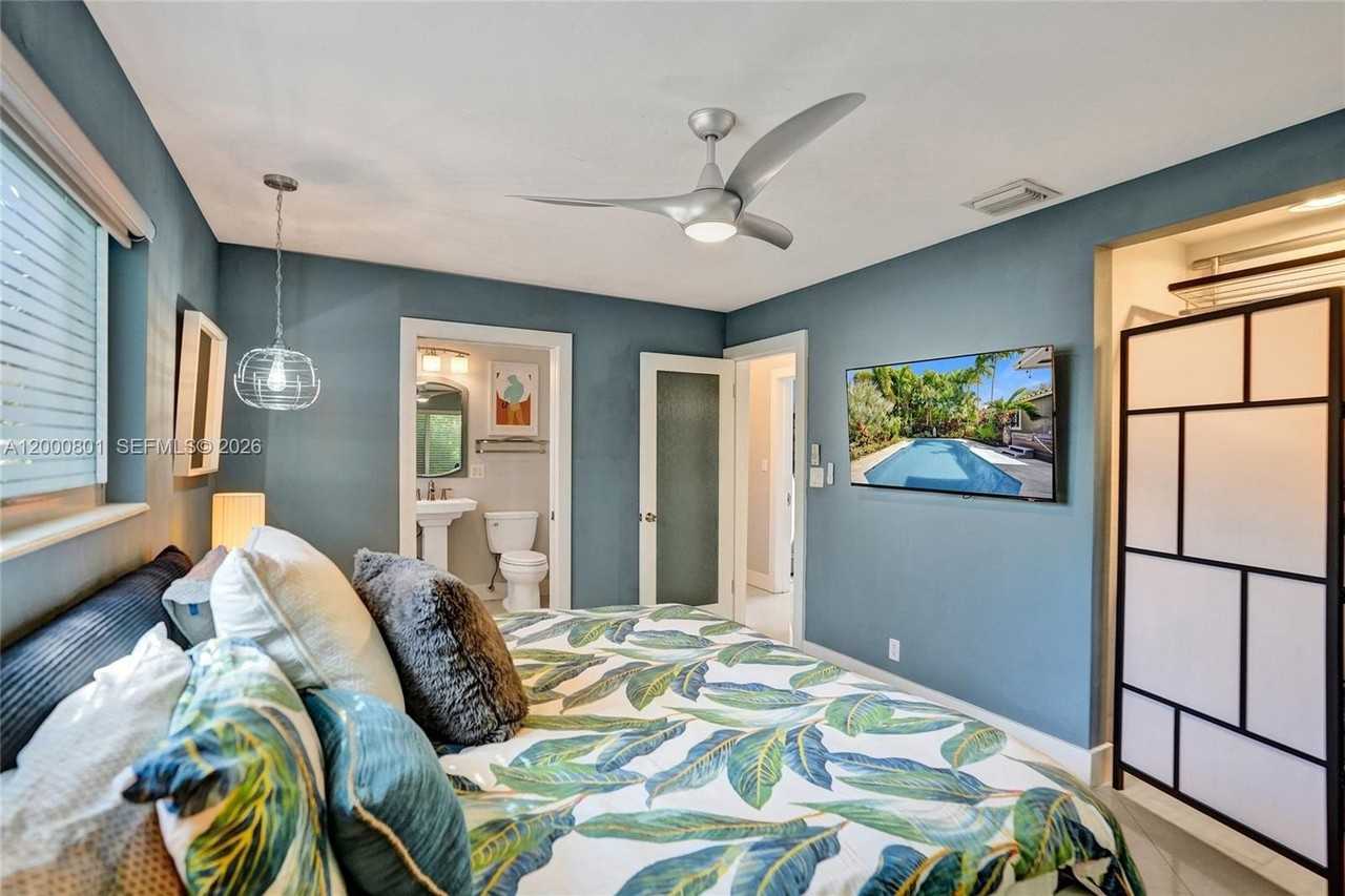 417 Ne 29th St - Photo 7 of 50