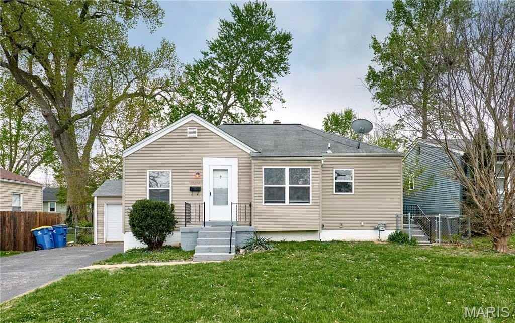 10214 Saint Anthony Ln - Photo 2 of 18