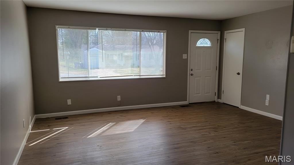 227 Meadowcrest Dr - Photo 2 of 11