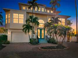 featured image of 3020 Gulf Of Mexico Dr #2