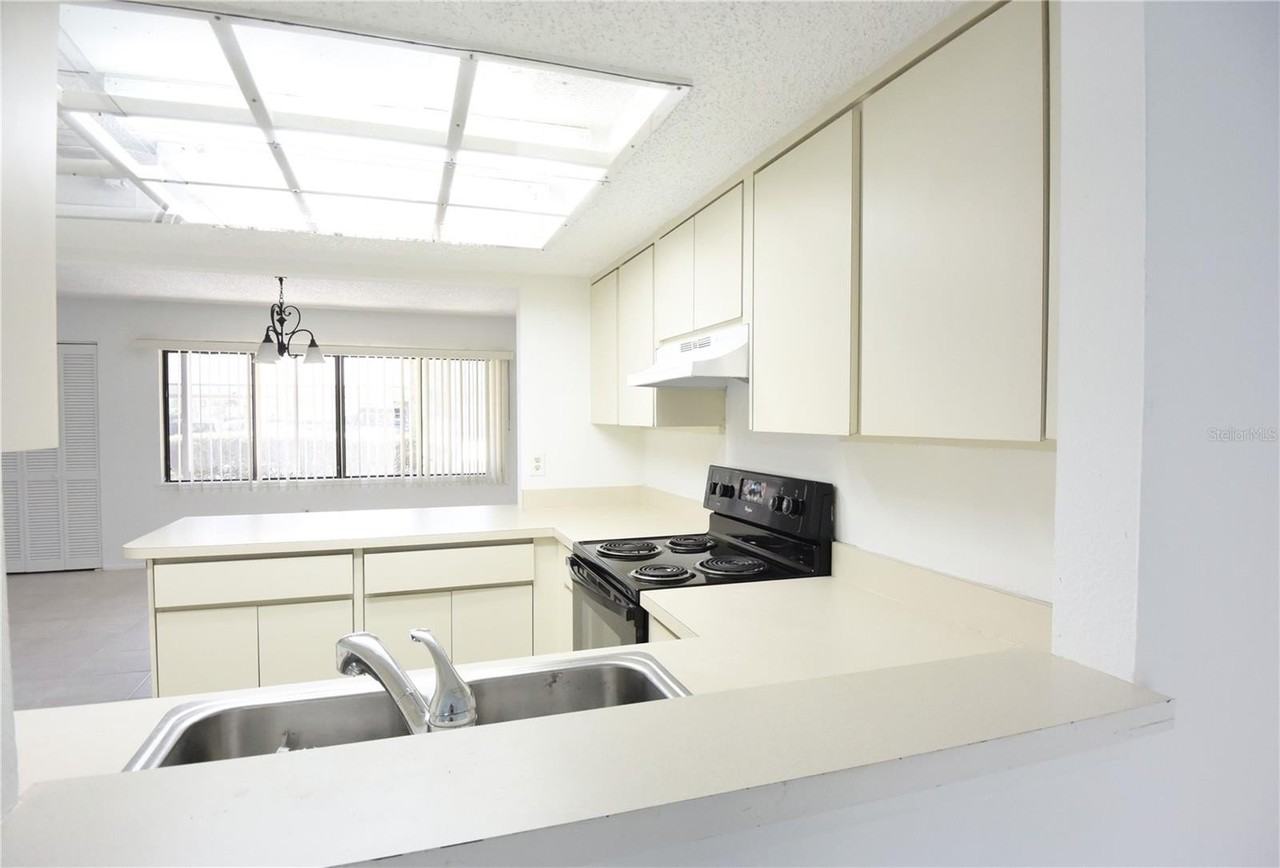 935 Sunridge Way #B4 - Photo 7 of 46