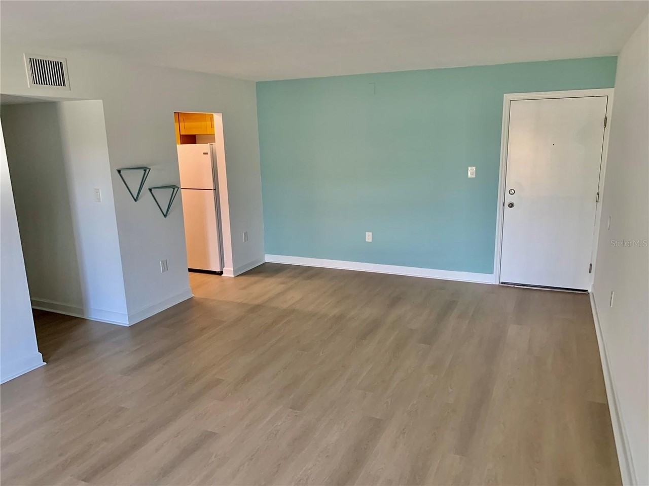 21267 Gertrude Ave #114 - Photo 5 of 32