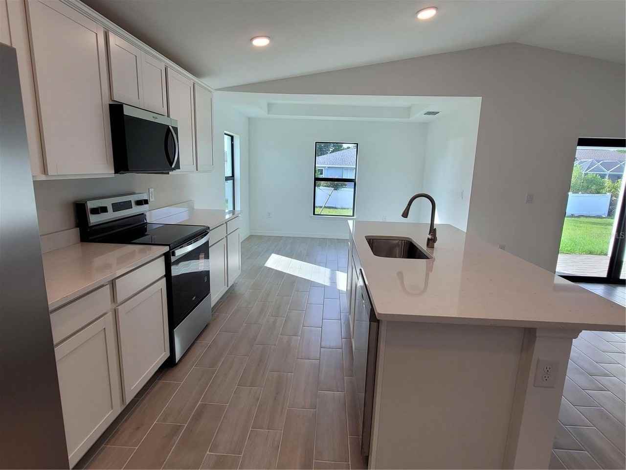 11100 Vanessa Ave - Photo 6 of 26