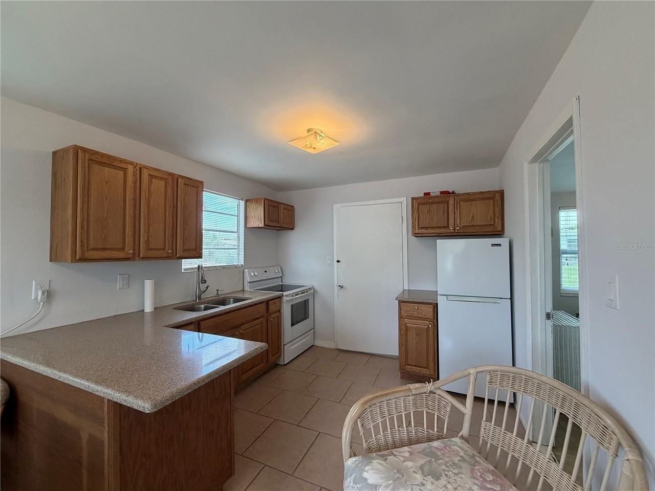 8513 Herbison Ave - Photo 5 of 10