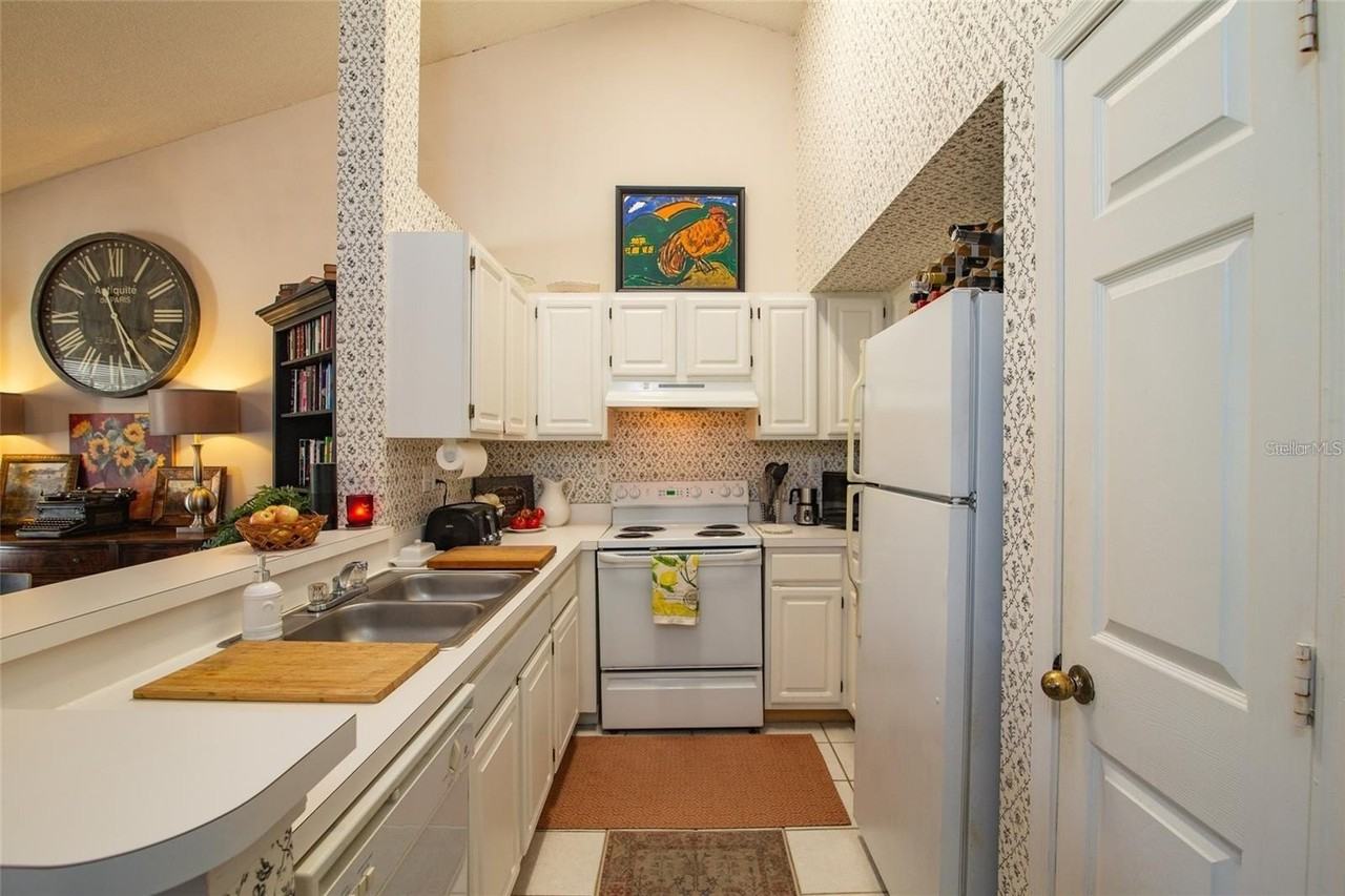 10000 Sw 52nd Ave #104 - Photo 5 of 15