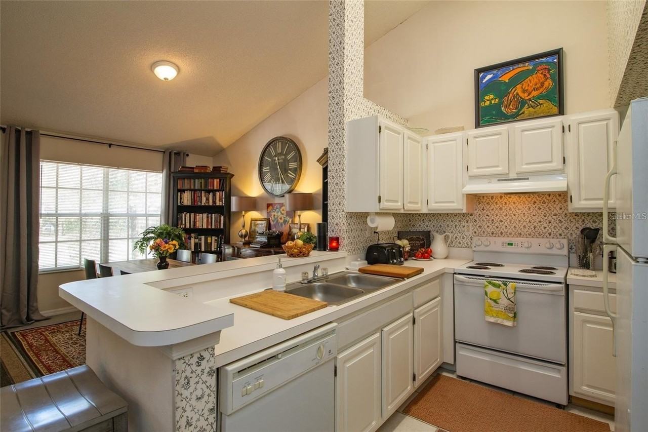 10000 Sw 52nd Ave #104 - Photo 6 of 15