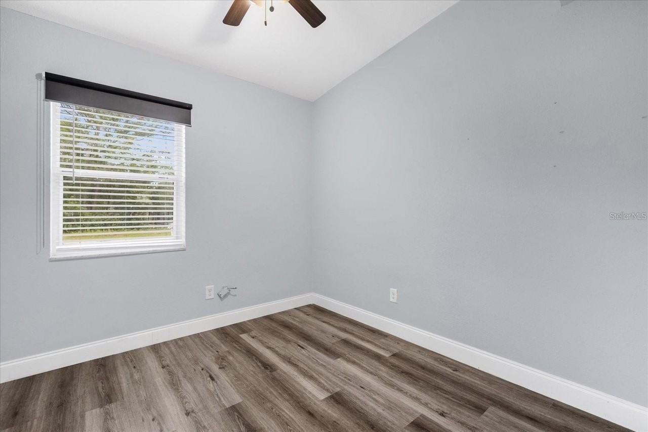 1502 Daroca Dr - Photo 7 of 20