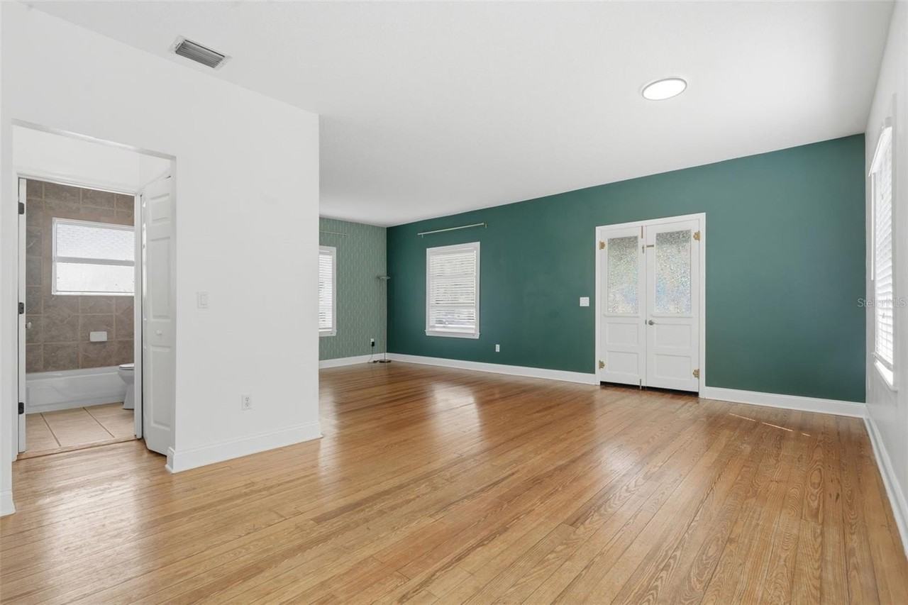 1406 E Ridgewood St - Photo 7 of 22