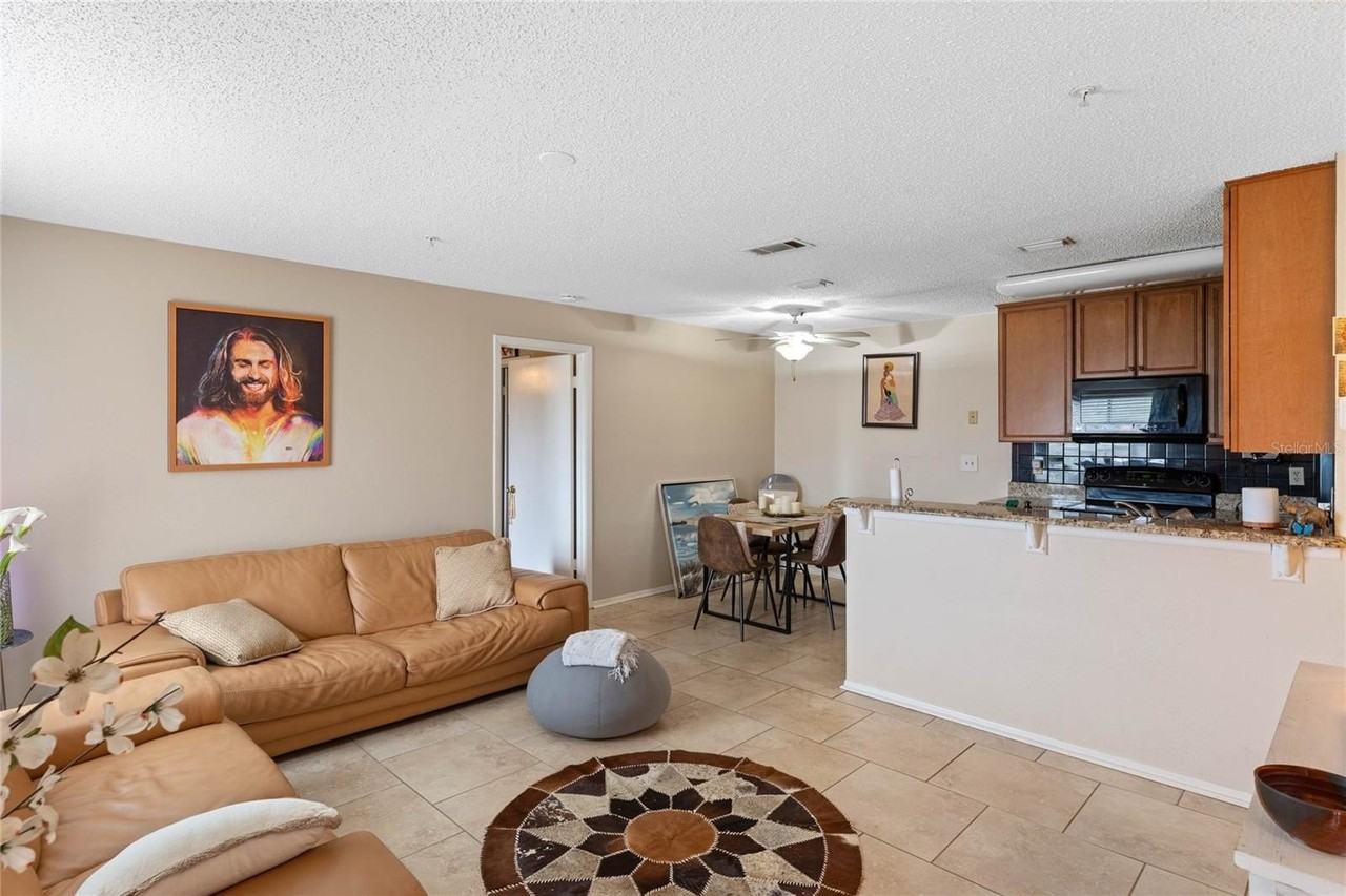 633 Buoy Ln #306 - Photo 4 of 30