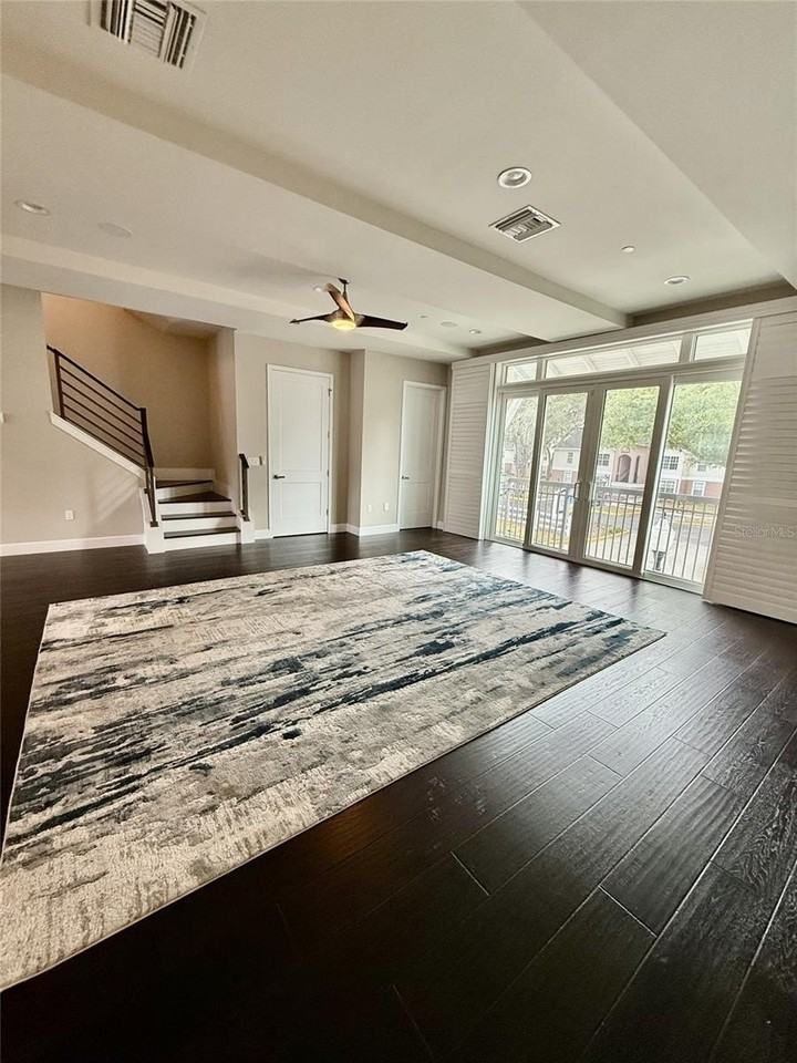 149 S Park Ave - Photo 6 of 20