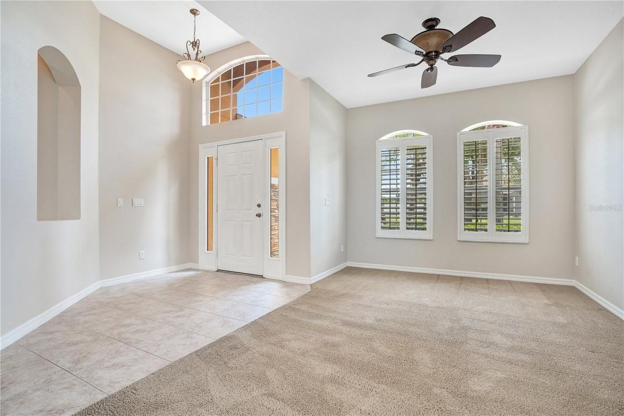 456 Silverdale Ave - Photo 4 of 31