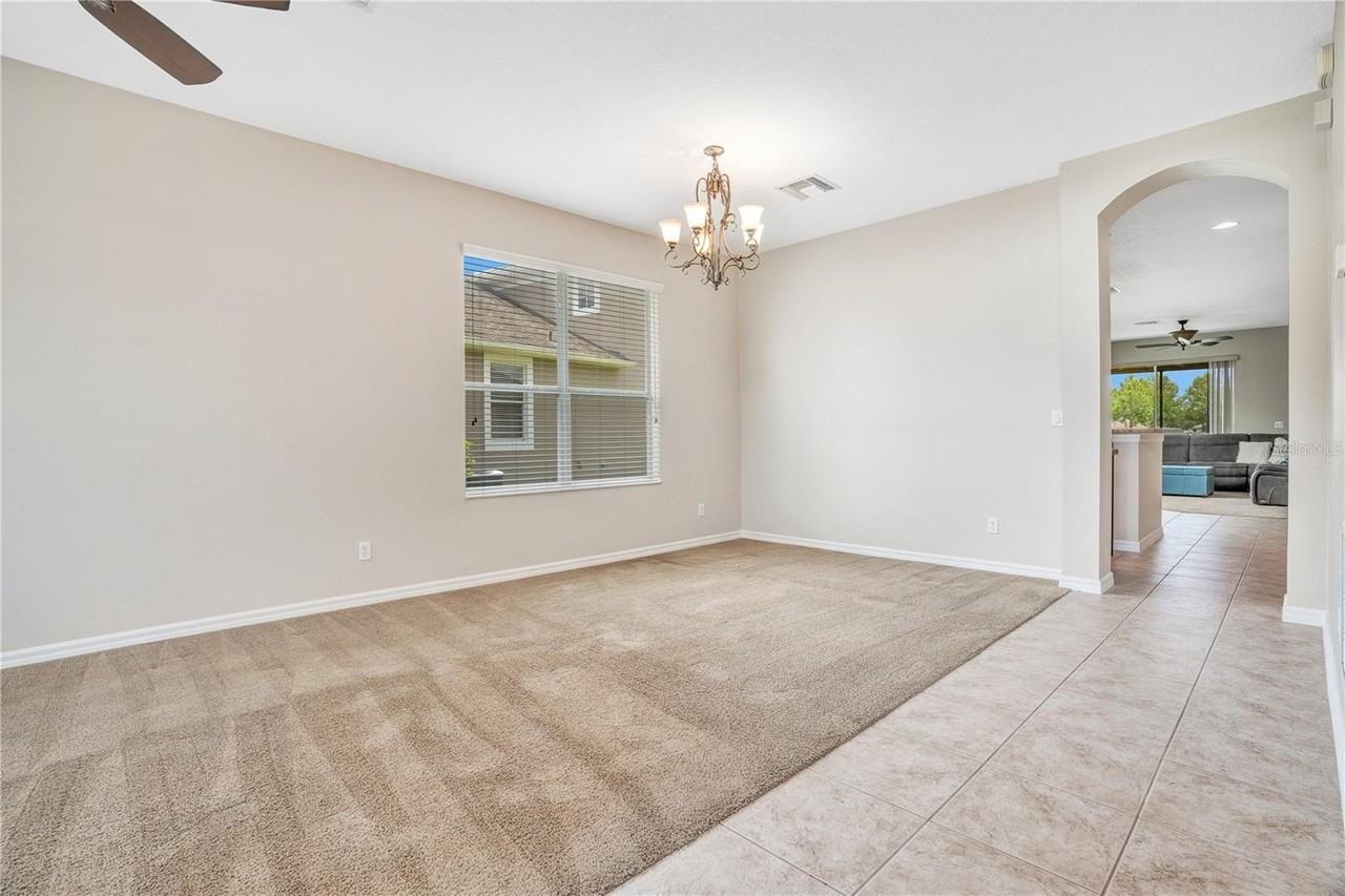 456 Silverdale Ave - Photo 6 of 31