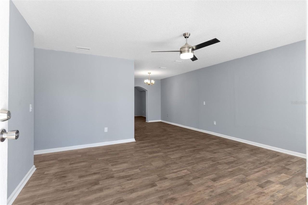 16727 Se 91st St - Photo 5 of 40