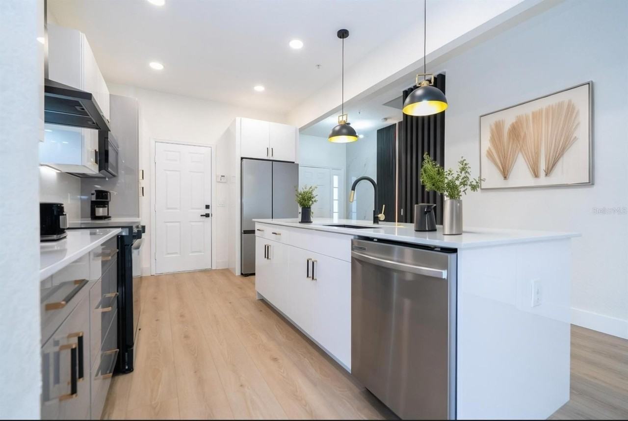 7022 Cadiz Blvd - Photo 6 of 20