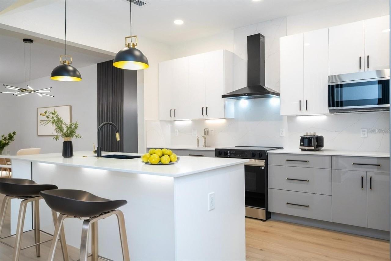 7022 Cadiz Blvd - Photo 7 of 20