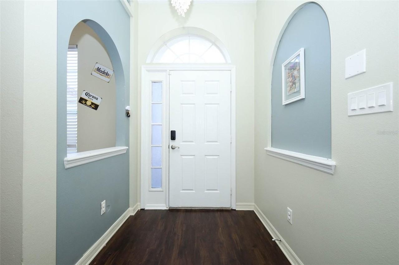 200 Patrice Hope St - Photo 3 of 41