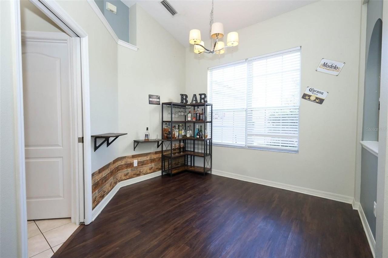 200 Patrice Hope St - Photo 5 of 41