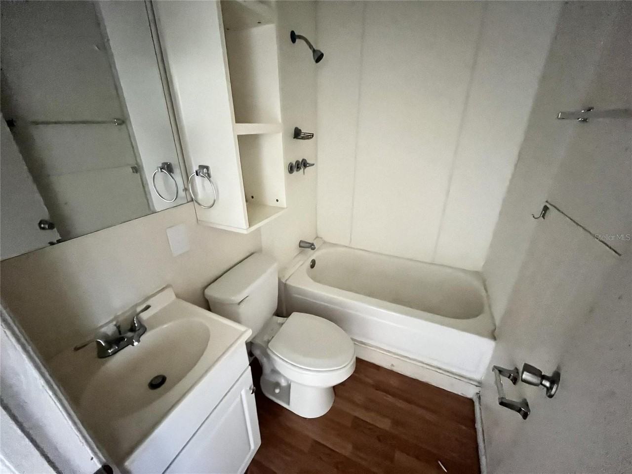 115 Washington Ave - Photo 3 of 7