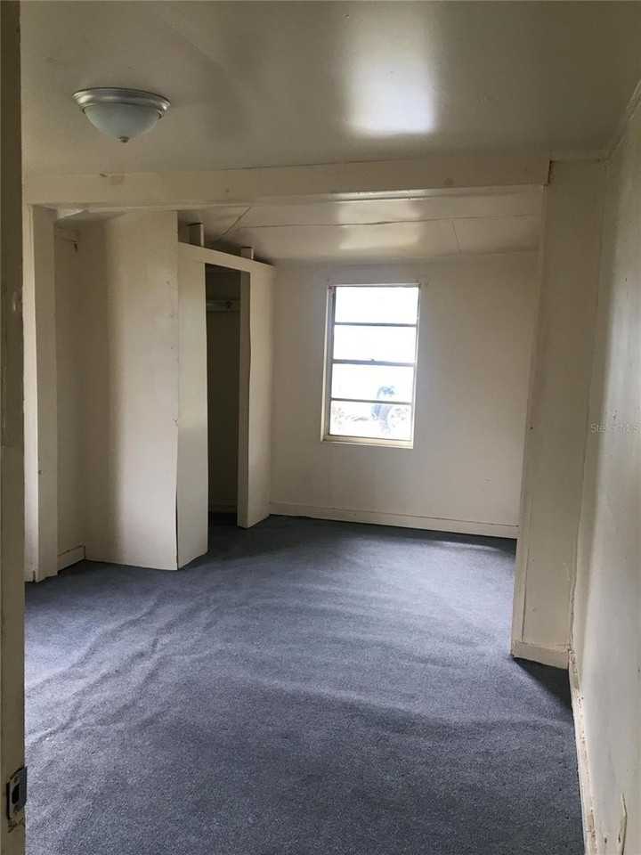 3320 Lincoln St - Photo 3 of 6