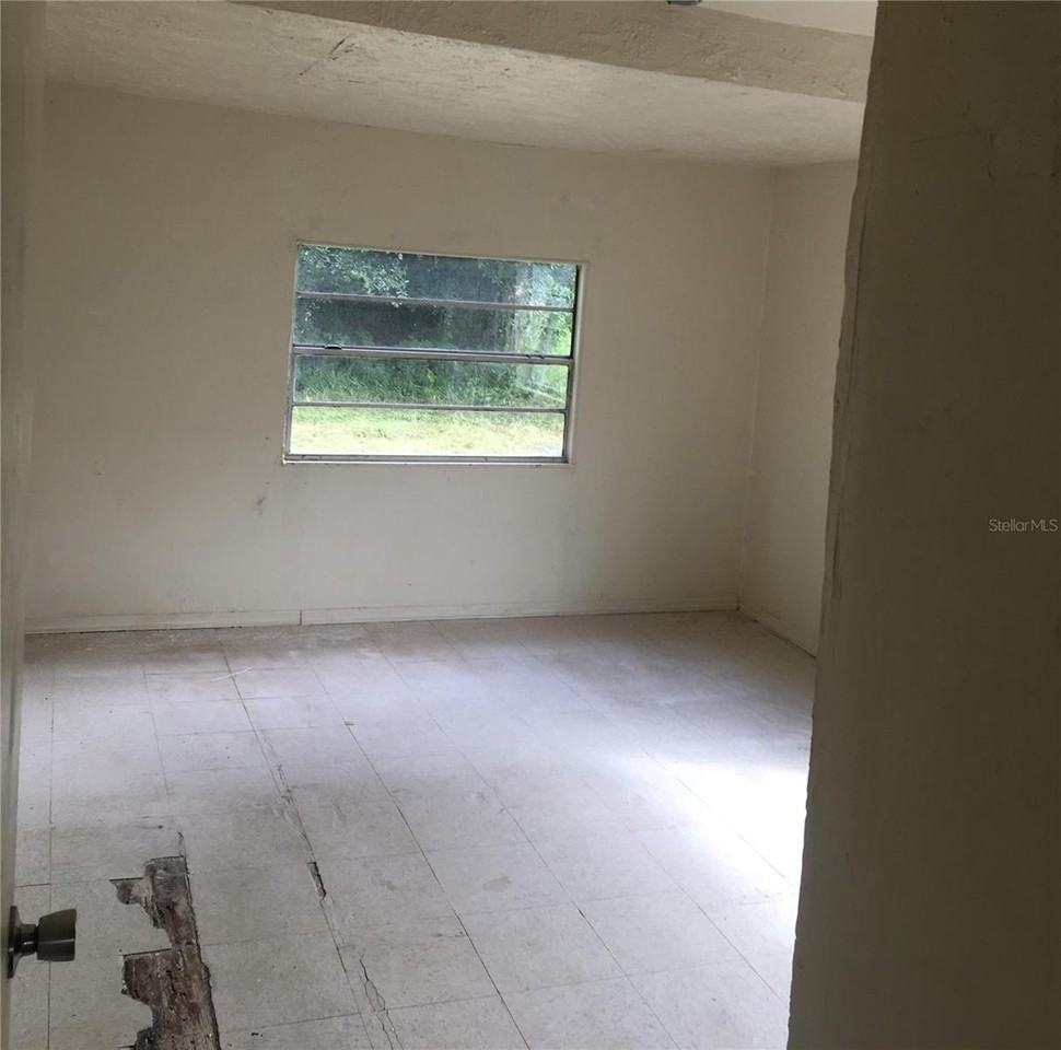 3320 Lincoln St - Photo 5 of 6