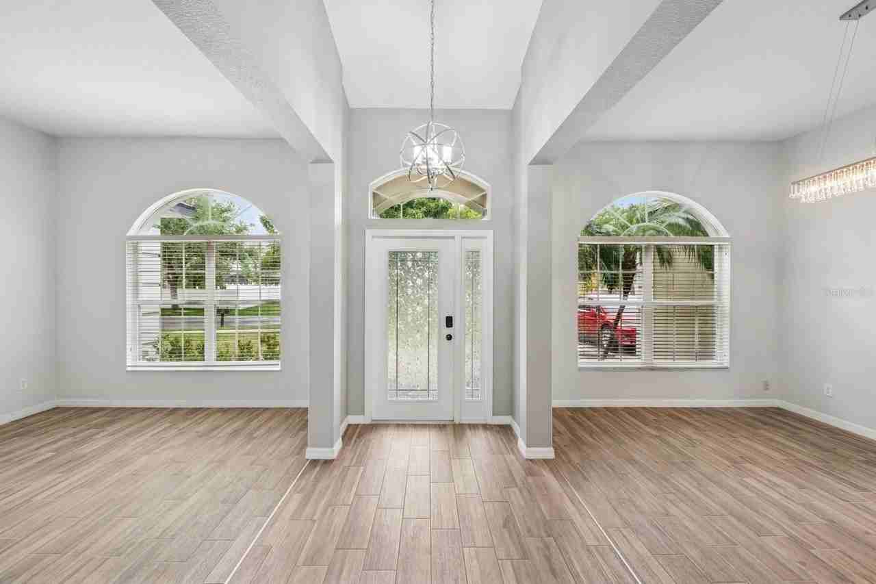 5057 Coveview Dr - Photo 6 of 24