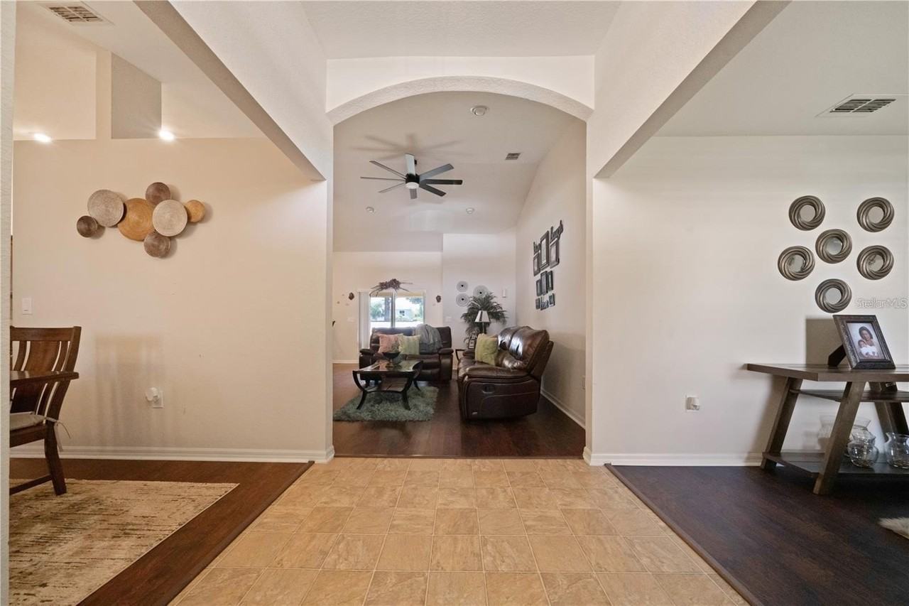 6518 Crescent Loop - Photo 3 of 16