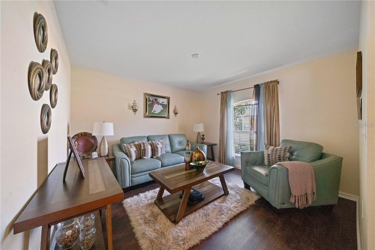 6518 Crescent Loop - Photo 4 of 16