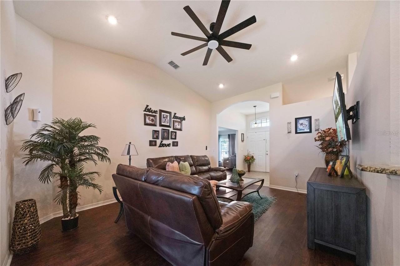 6518 Crescent Loop - Photo 7 of 16