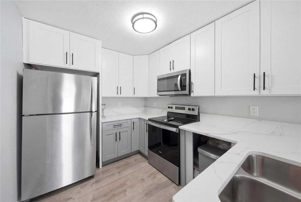 631 Lake Marion Golf Resort - Photo 2 of 22