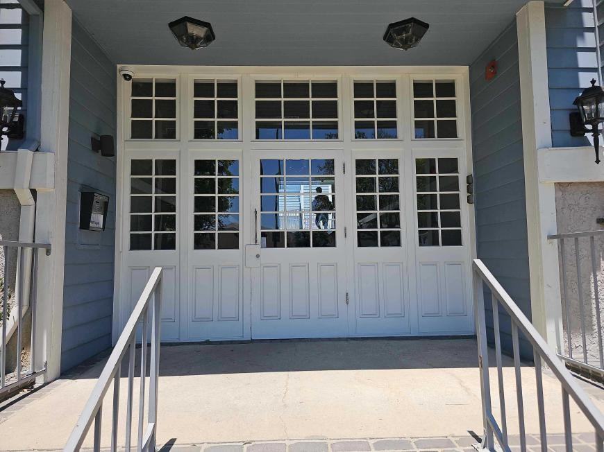 19129 Sherman Way - Photo 3 of 10