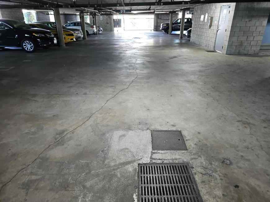 19129 Sherman Way - Photo 4 of 10