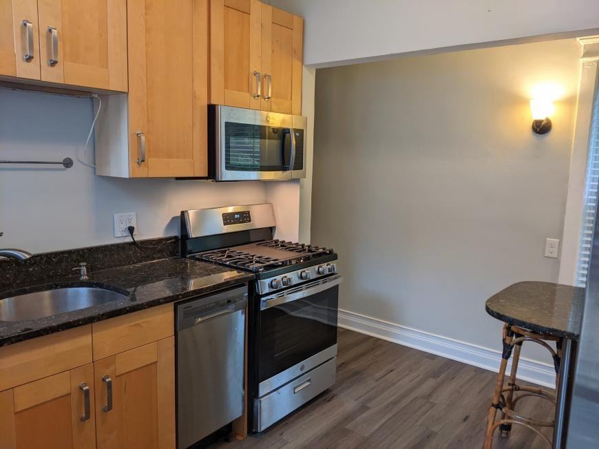 837 Judson Ave - Photo 2 of 10