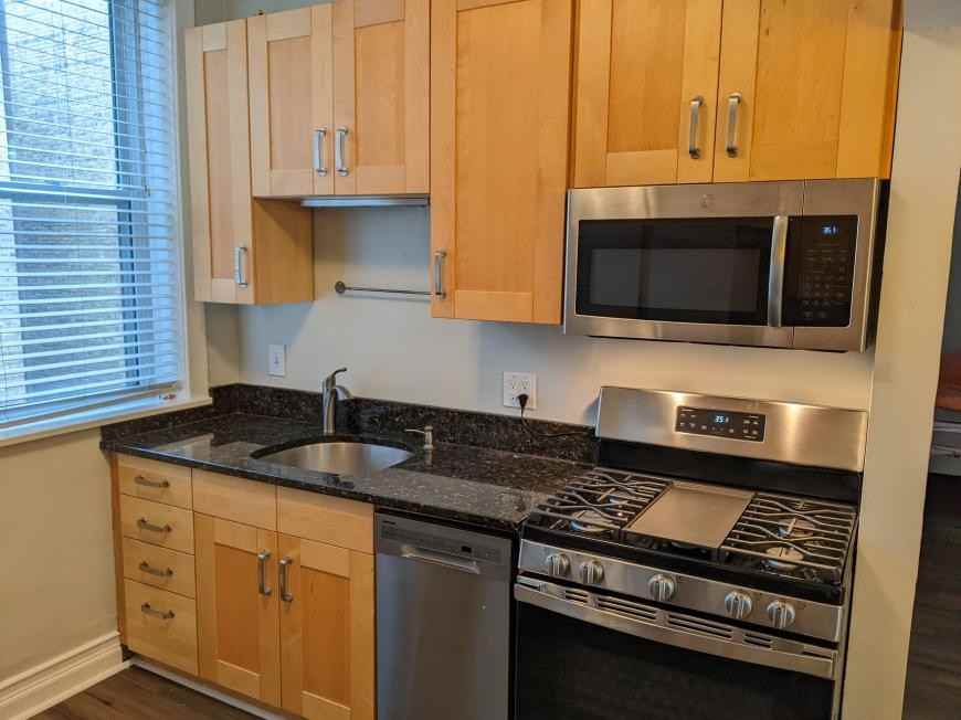 837 Judson Ave - Photo 3 of 10