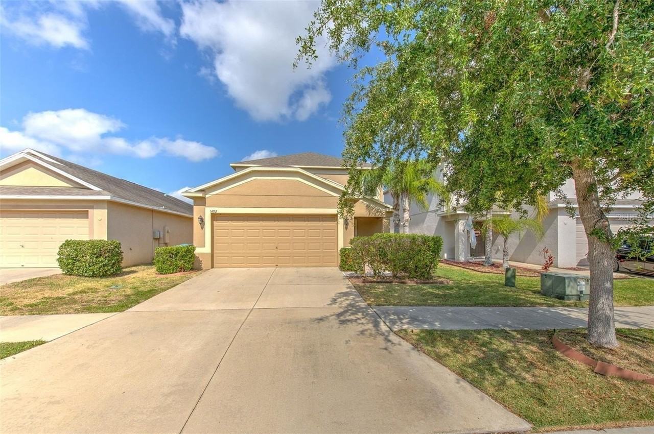 1402 Trailwater St - Photo 4 of 44