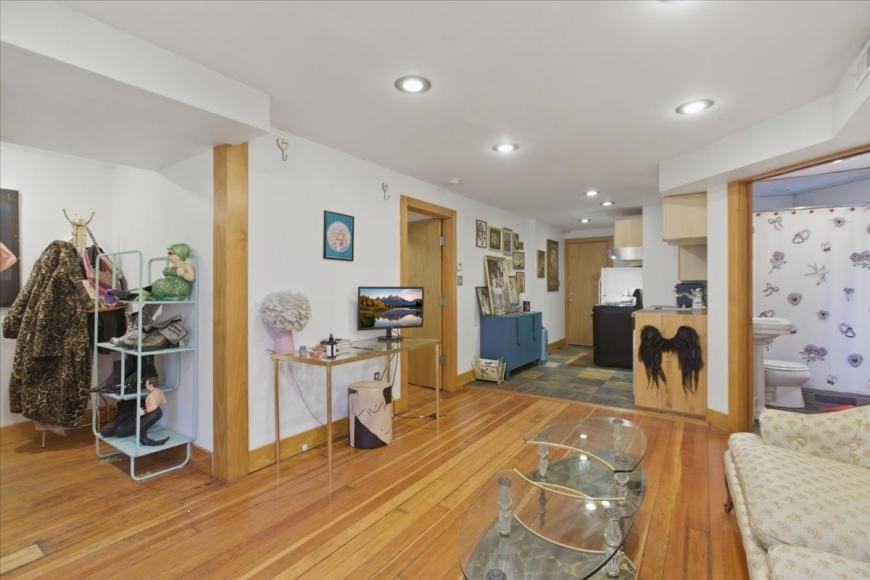 2711 N Lawndale Ave - Photo 3 of 10